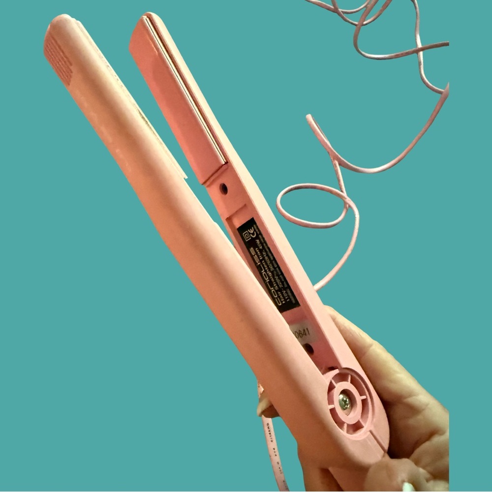 Corioliss pro straightener flat iron